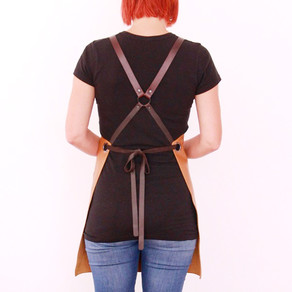 Leather apron BUFFALO for ladies cedar